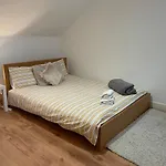 Guest House quarto Individual cama box solteiro ! Finsbury Park